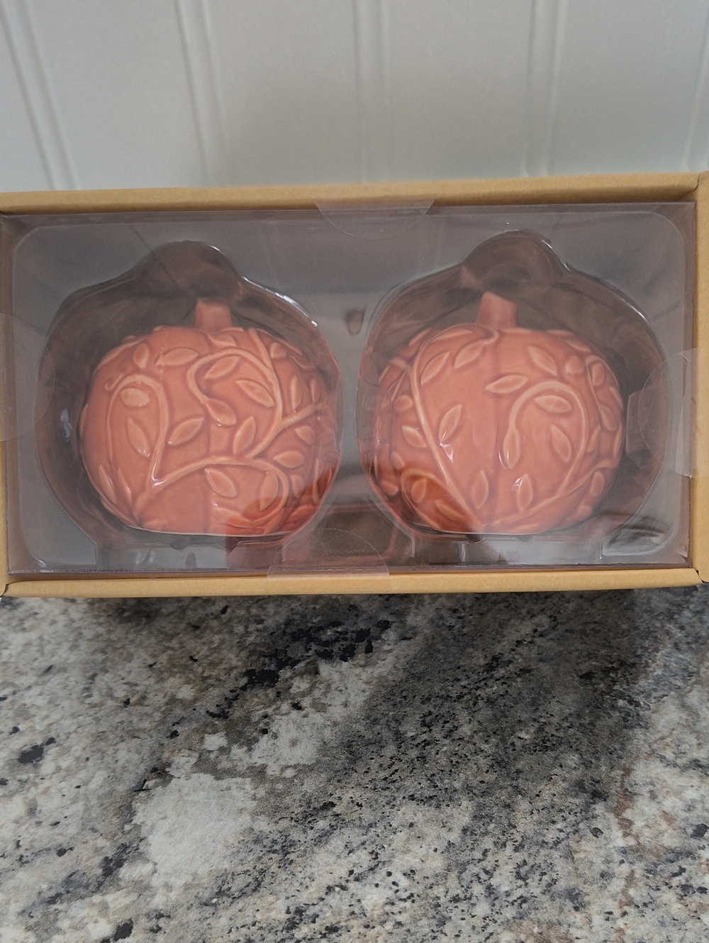 Ceramic Pumpkin Salt and Pepper Shakers NWT